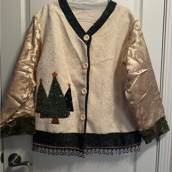 Unbranded Festive Cream Jacket with Tree Design - Picture 1 of 10